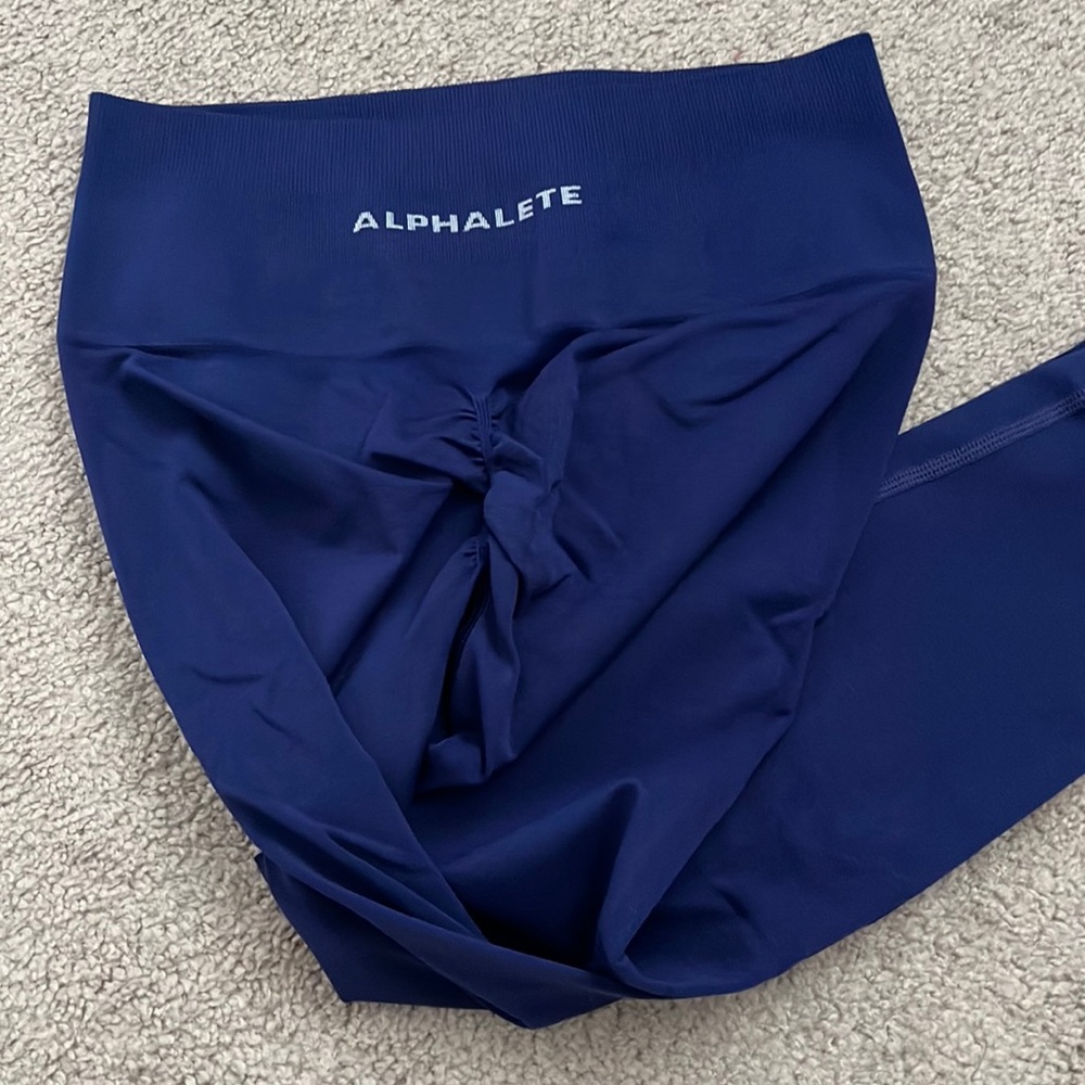 Dark blue Alphalete leggings